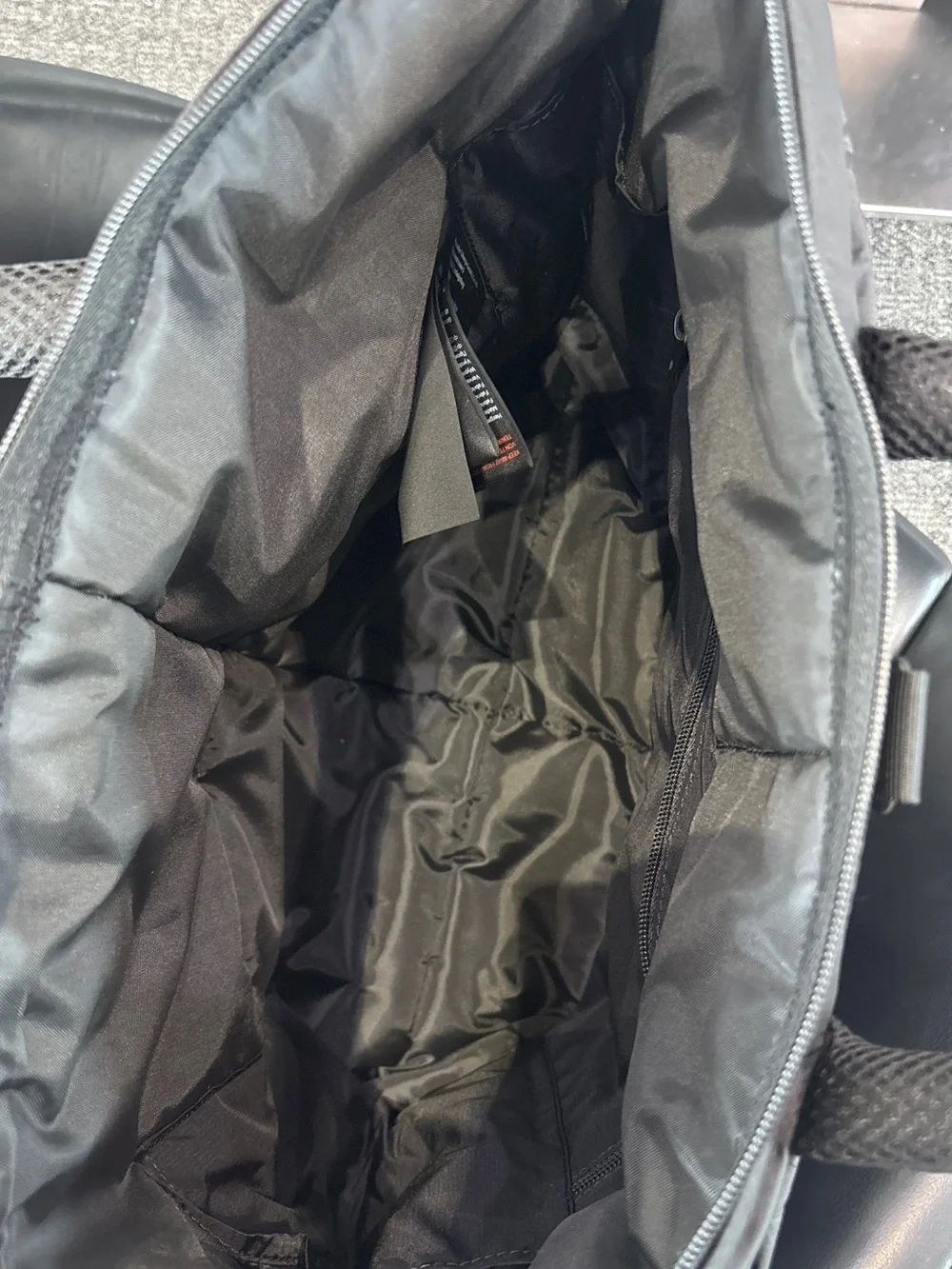 Porsche 🏎️🏌️NWT Golf Locker Bag Sport Black Grey
